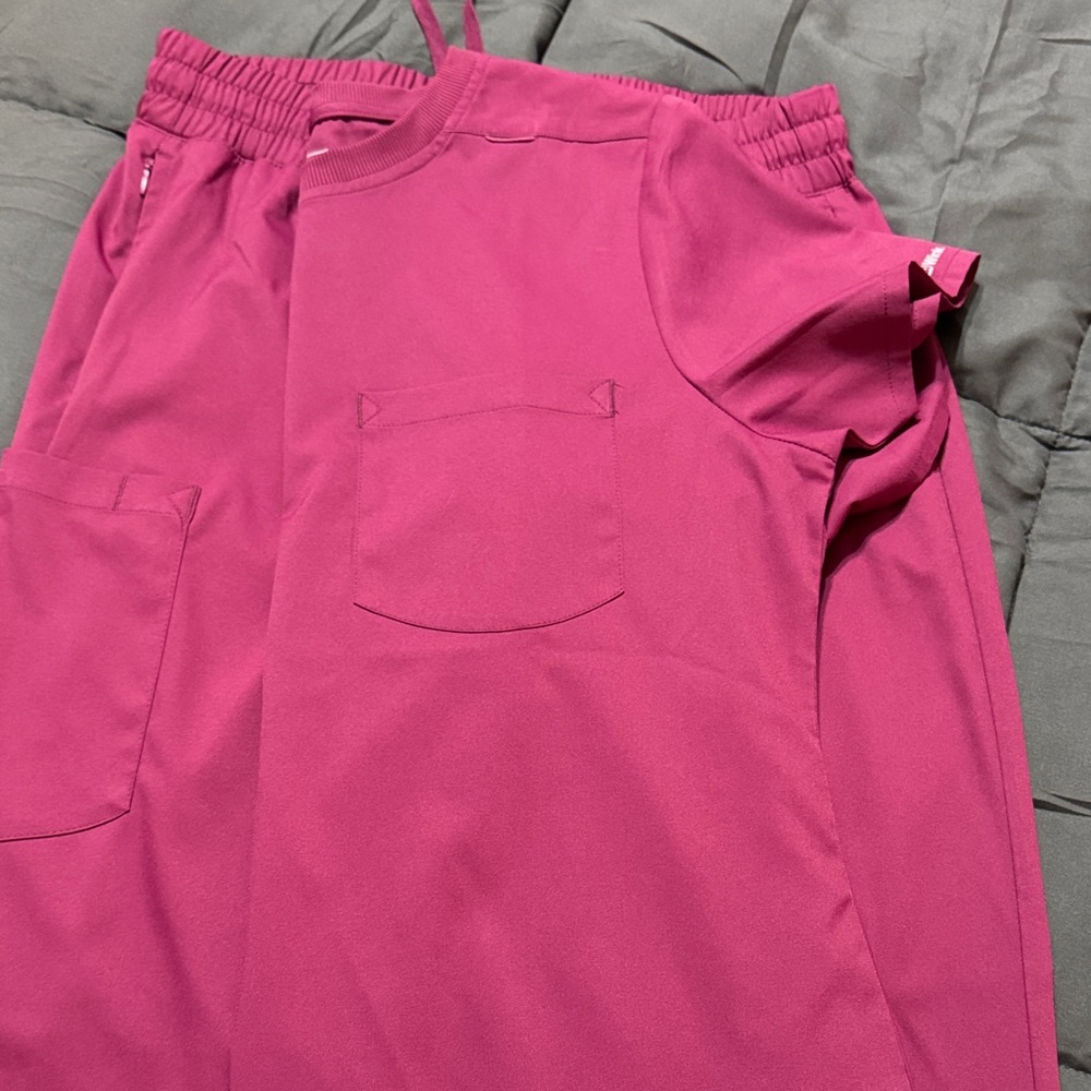 Ladies Wink Scrub set